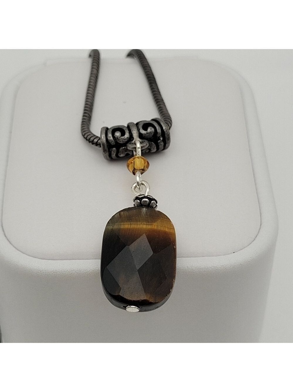 ✨2/$10✨ Vintage Boho Brown Silver Tone Avon Necklace 16''